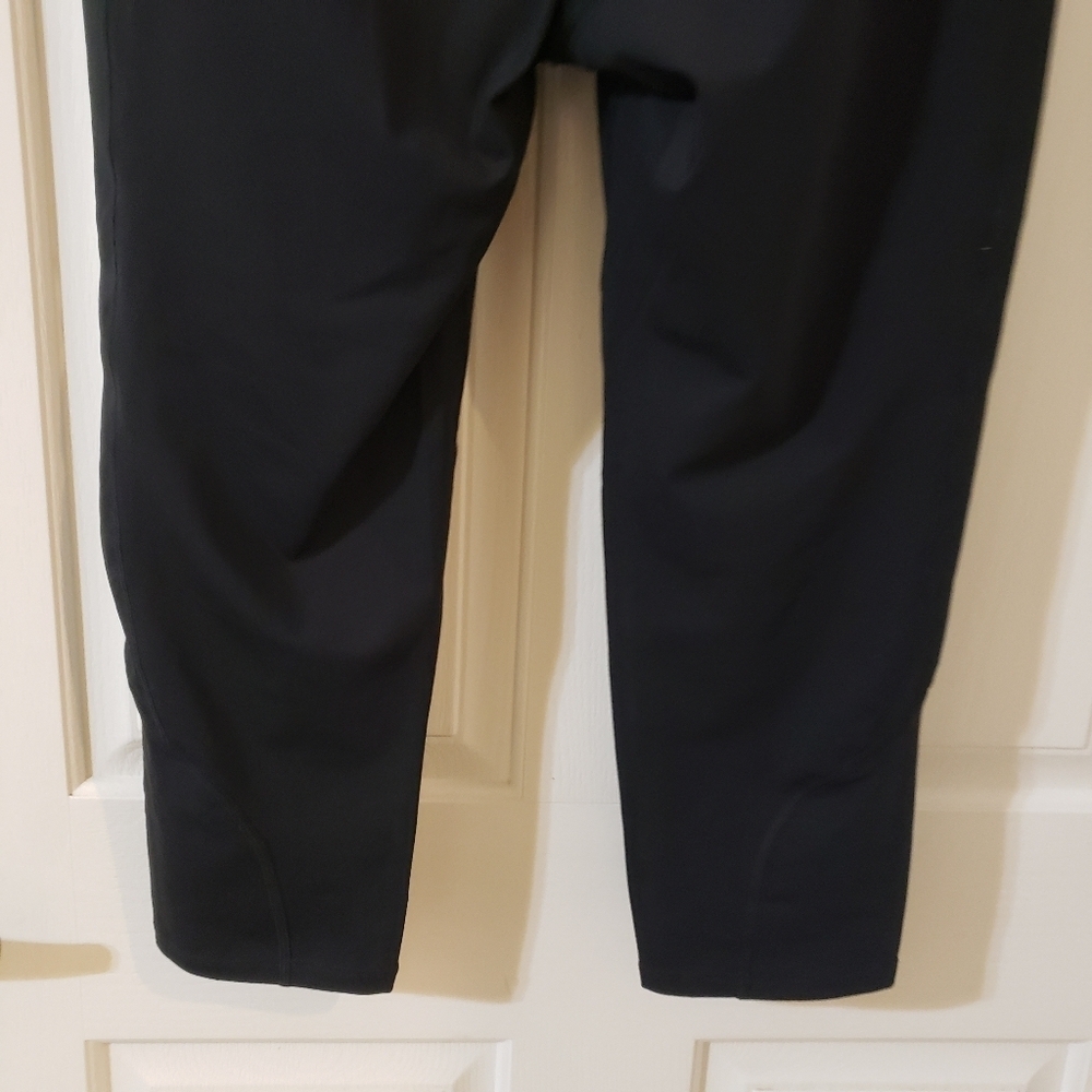 Handful Size Small Black Athletic Leggings - Picture 7 of 7